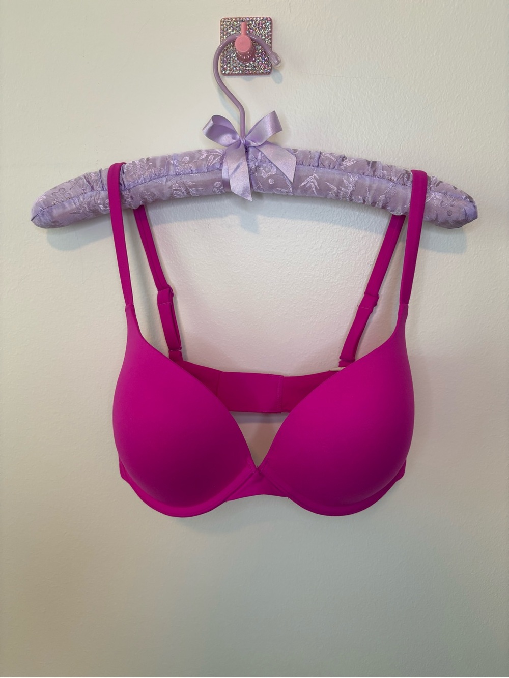 Skims Fits Everybody Push-Up Bra 32DDD Fuschia